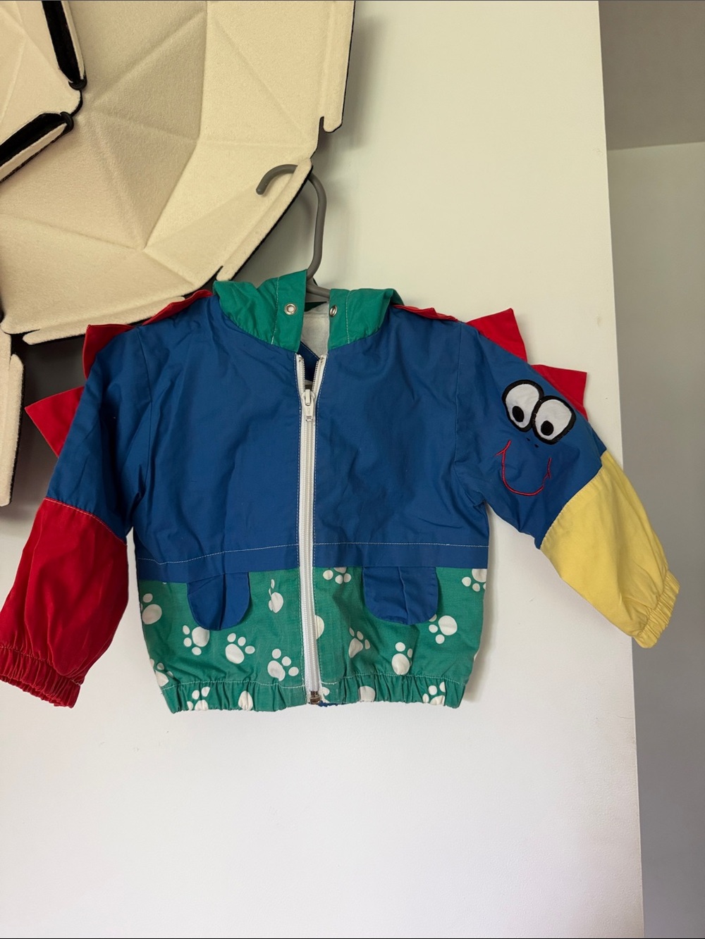 Vintage celebrity kids brand size 18 months rain jacket dinosaur sleeve